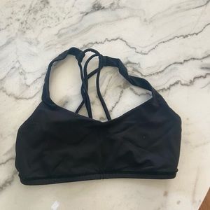 Lululemon sports bra size 4
